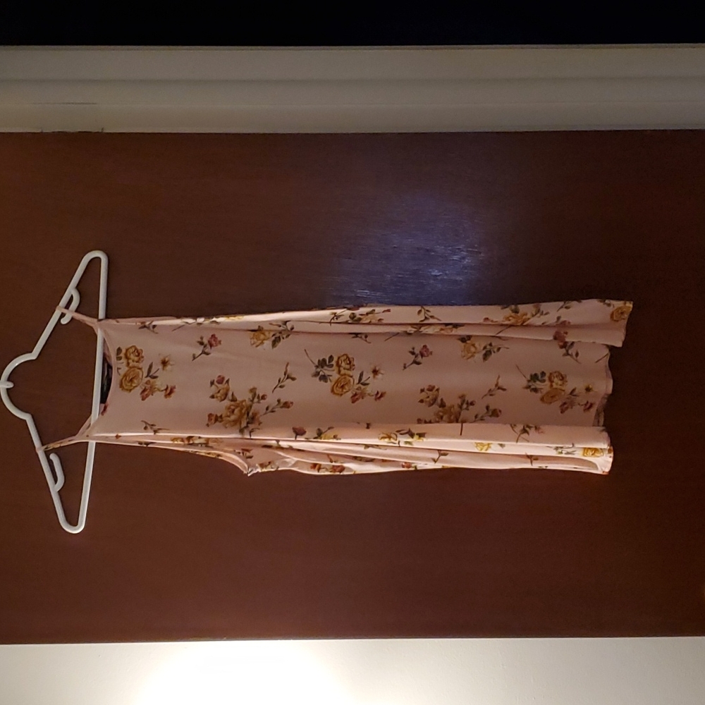 FOREVER 21 Spaghetti Strap Foral Dress